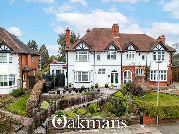 4 Bedroom Semi Detached House For Sale In Beaks Hill Road, Birmingham, West Midlands, B38