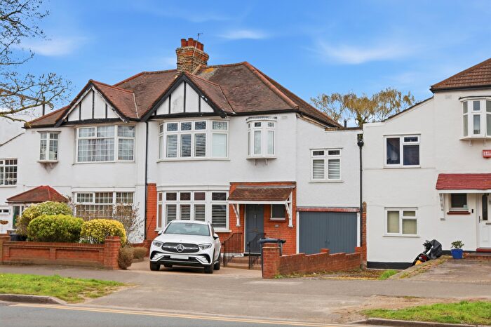 4 Bedroom House For Sale In Hermon Hill, South Woodford, E18