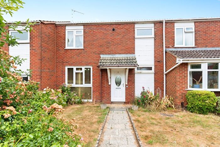 3 Bedroom Terraced House For Sale In Clanford Close, Stafford, Staffordshire, ST17