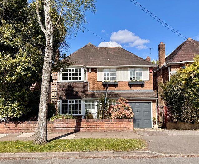 4 Bedroom Detached House For Sale In Russell Bank Road, Four Oaks, Sutton Coldfield, B74
