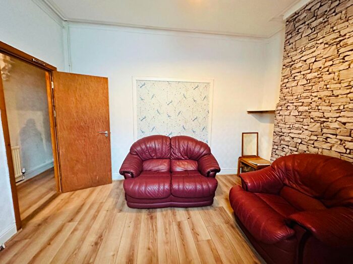 3 Bedroom Terraced House To Rent In Oxford Street, Swansea, SA1