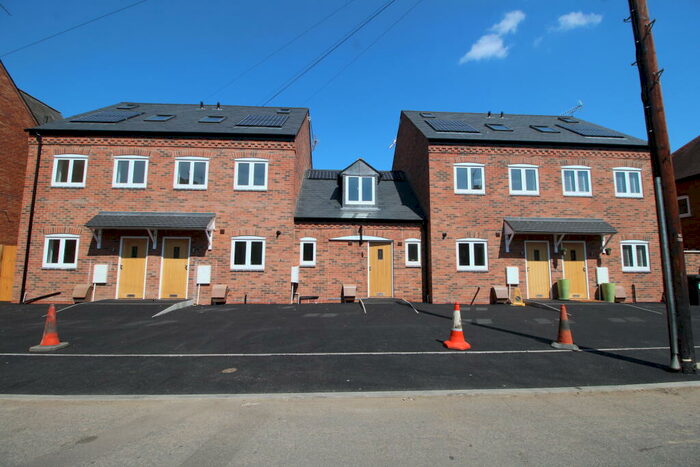 2 Bedroom Terraced House To Rent In Marshall's Yard, Plymouth Place, Leamington Spa, CV31