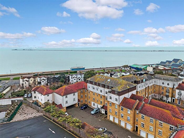 2 Bedroom Apartment For Sale In Forge Way, Southend-on-Sea, Essex, SS1