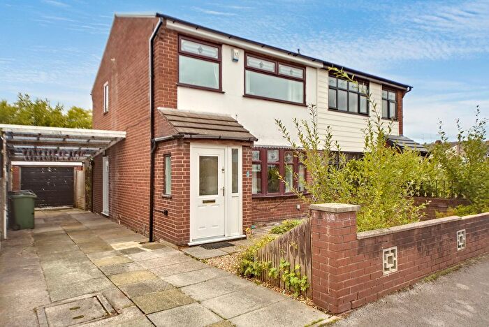 3 Bedroom Semi-Detached House For Sale In Reedsmere Close, Wigan, WN5