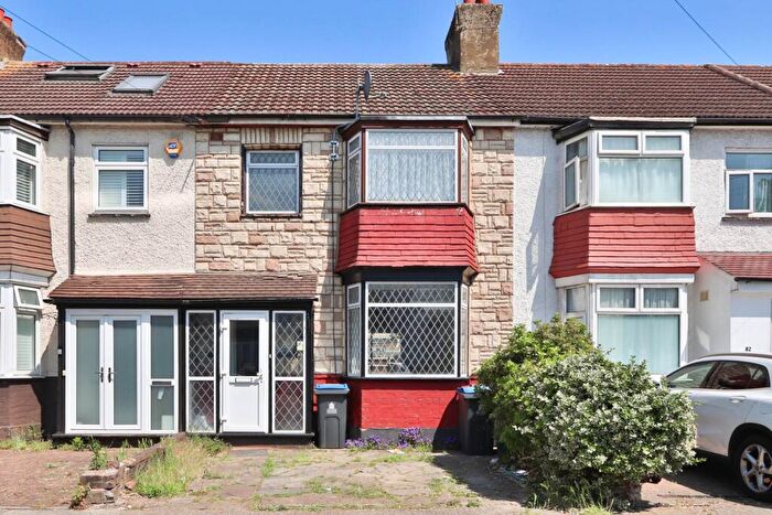 3 Bedroom Terraced House To Rent In Queens Road, New Malden, KT3