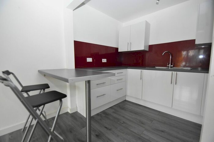 1 Bedroom Flat To Rent In Richmond Court, St Peters Street, Roath, CF24