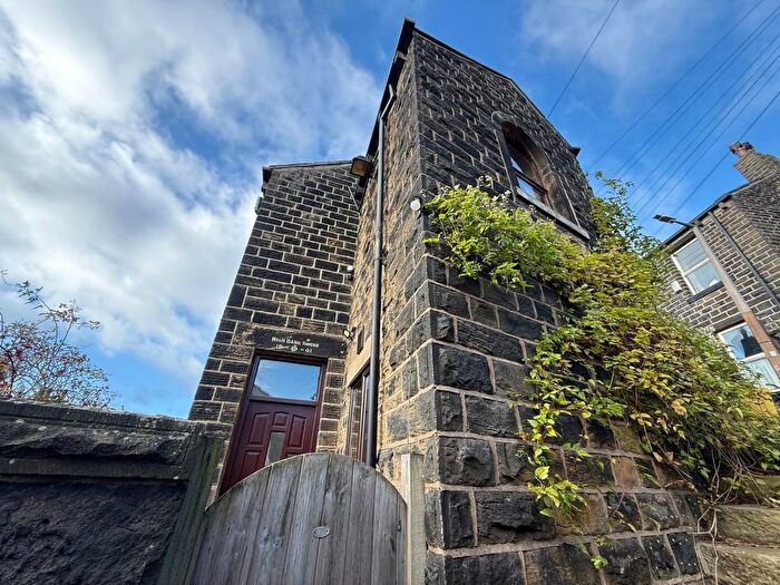 3 Bedroom Cottage To Rent In High Bank, Thurlstone, S36