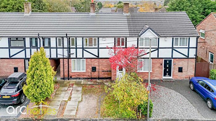 3 Bedroom Terraced House For Sale In Everest Road, Atherton, Manchester, M46