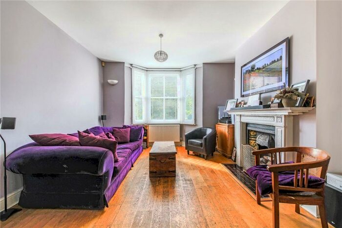 2 Bedroom Property To Rent In Albert Street, London, NW1