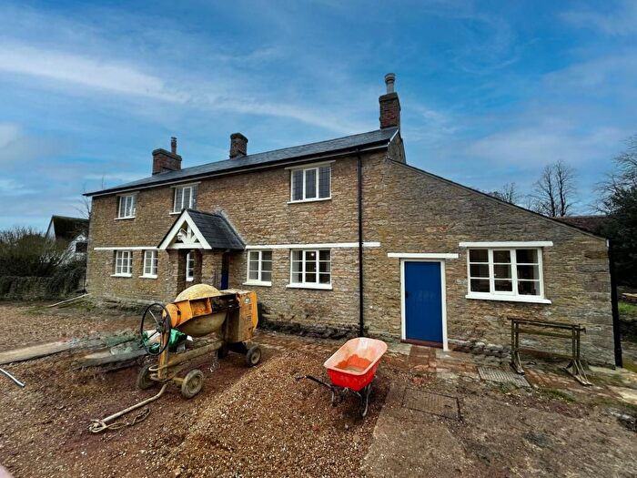 3 Bedroom Cottage To Rent In High Street, Pavenham, Bedford, MK43