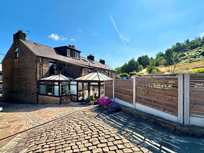 2 Bedroom End Terrace House For Sale In Buxton Road, New Mills, High Peak, SK22