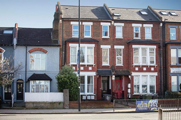 1 Bedroom Flat For Sale In Coldharbour Lane, Camberwell, SE5