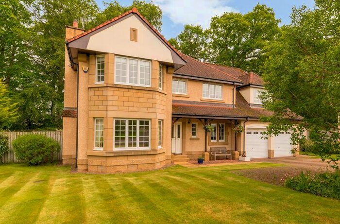 5 Bedroom Detached House For Sale In Craigerne Crescent, Peebles, EH45