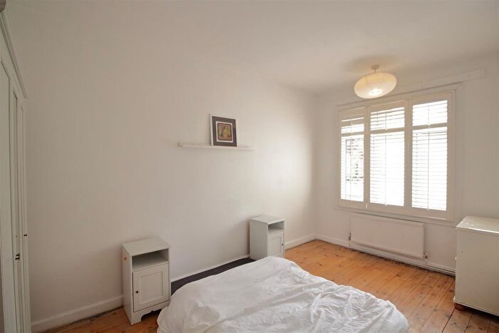 1 Bedroom Flat To Rent In Brixton Hill Court, Brixton Hill, SW2