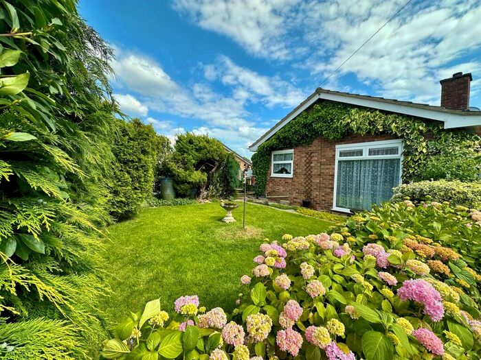 2 Bedroom Detached Bungalow For Sale In Green Park, Chatteris, PE16