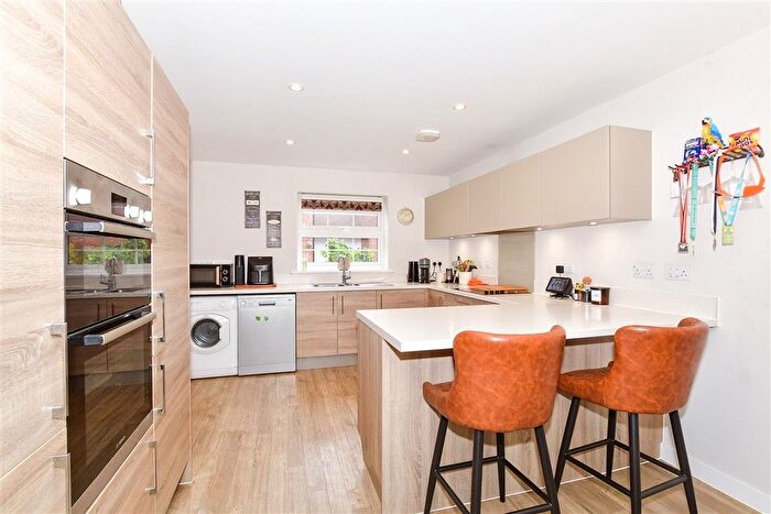 4 Bedroom Detached House For Sale In Parks Road, Harrietsham, Maidstone, Kent, ME17