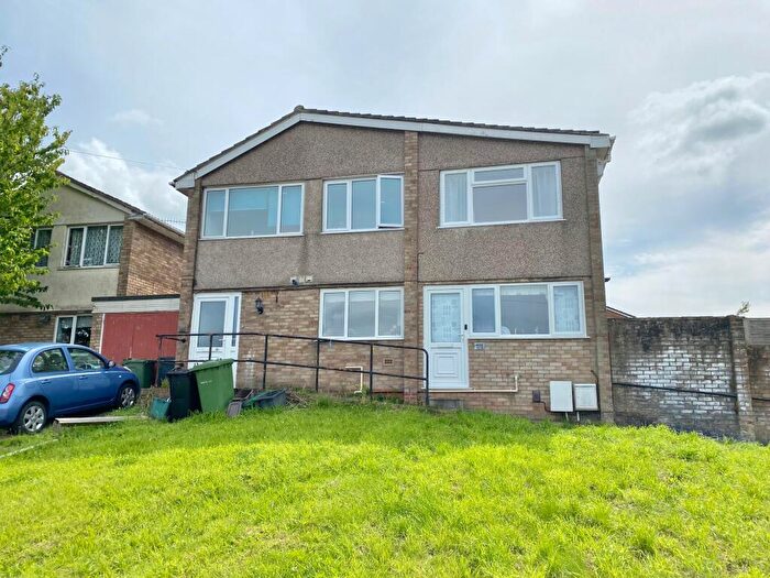 3 Bedroom House To Rent In Court Farm Road, Bristol, BS14