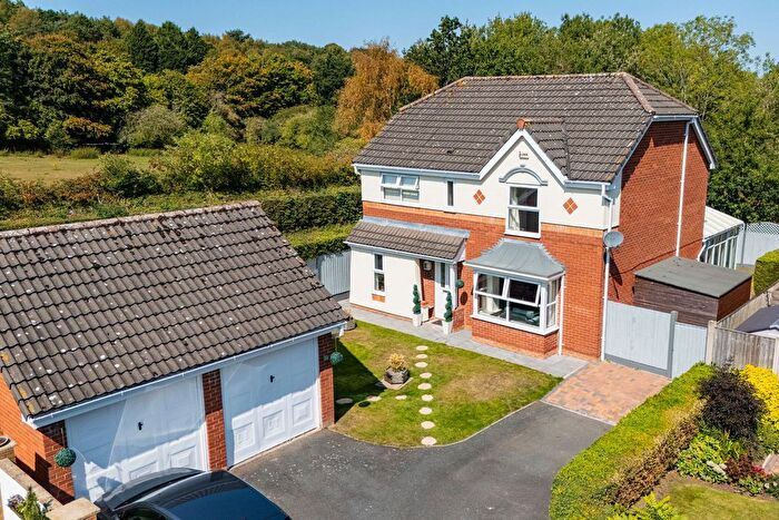 4 Bedroom Detached House For Sale In Highgate Close, Norton, WA7