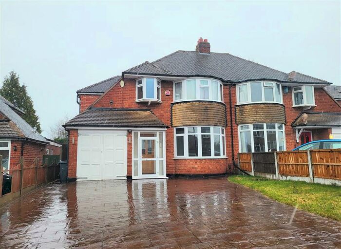 3 Bedroom Semi-Detached House To Rent In Denholm Road, Sutton Coldfield, B73