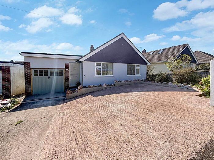 2 Bedroom Detached Bungalow For Sale In Applegarth Avenue, Newton Abbot, TQ12