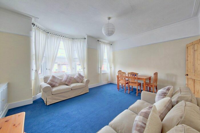 1 Bedroom Flat To Rent In Bickersteth Road, Tooting SW17