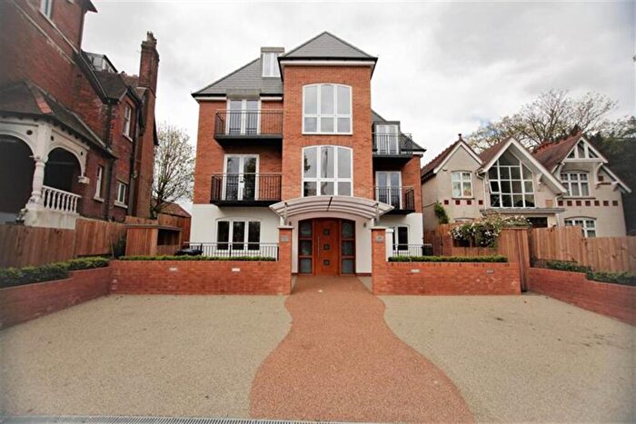 3 Bedroom Flat To Rent In Langton Court, Parson Street, Hendon, NW4