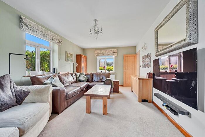 5 Bedroom Semi-Detached House For Sale In Whitecross Avenue, Tideswell, Buxton, SK17