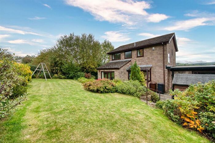 3 Bedroom Detached House For Sale In Ashopton Drive, Bamford, Hope Valley, S33