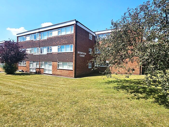 2 Bedroom Flat For Sale In Station Road, Sutton Coldfield, B73