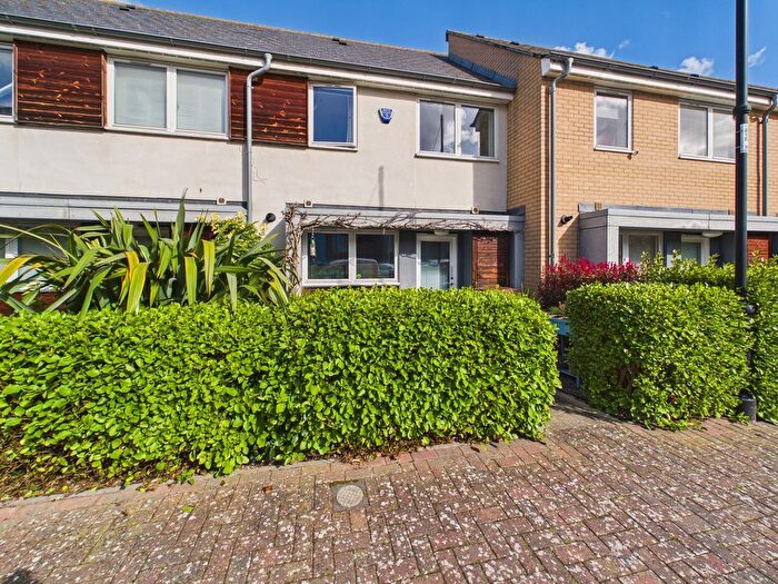 2 Bedroom Terraced House For Sale In Redshank Road, Chatham, ME4