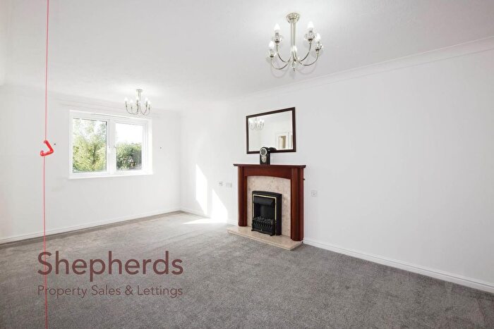 1 Bedroom Flat For Sale In Friends Avenue, Cheshunt, Waltham Cross, EN8