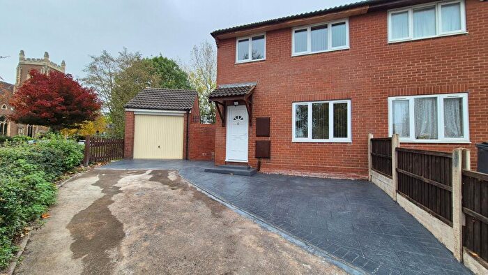 3 Bedroom Semi-Detached House To Rent In Icknield Port Road, Birmingham, B16