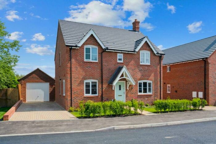 3 Bedroom Detached House For Sale In Clifford Road, Quainton, HP22