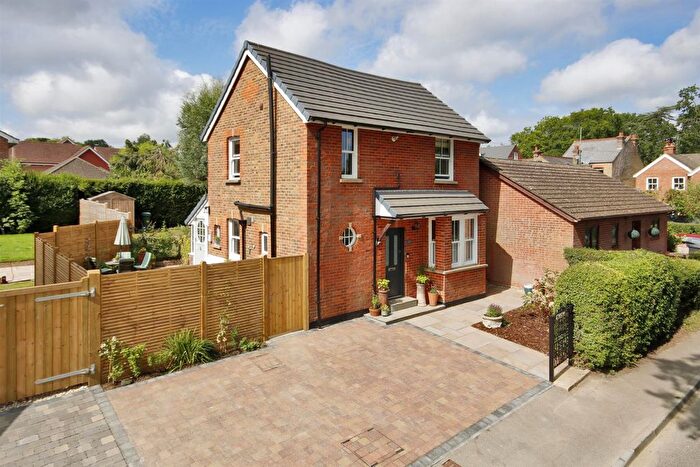 2 Bedroom Detached House For Sale In Mount Pleasant, Hildenborough, TN11