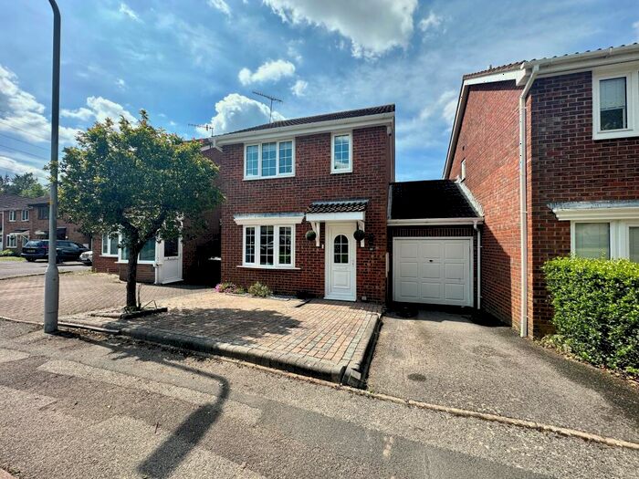 3 Bedroom House To Rent In Godmanston Close, Canford Heath, BH17