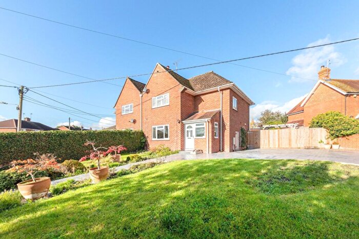 3 Bedroom Semi Detached House For Sale In Hamfield, Wantage, OX12