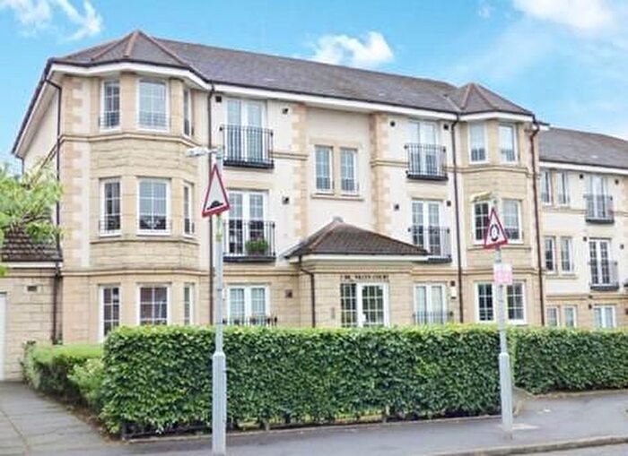 3 Bedroom Flat To Rent In Branklyn Court, Anniesland, Glasgow, G13