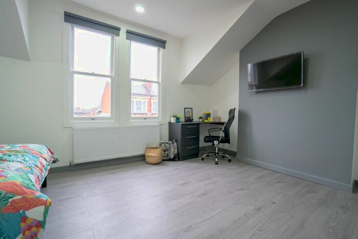 8 Bedroom Terraced House To Rent In Severn Street, Leicester, LE2