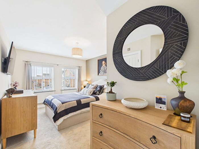 4 Bedroom Detached House For Sale In Saltwell Park, Kingswood, Hull, HU7