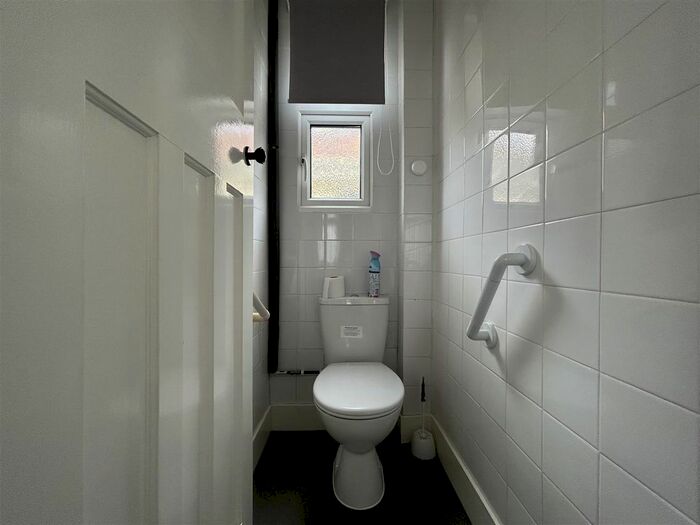 2 Bedroom Detached Bungalow To Rent In Flowers Way, Jaywick, Clacton-On-Sea, CO15