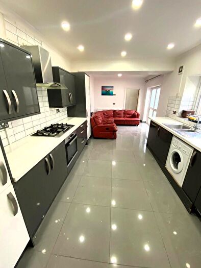 3 Bedroom House To Rent In Cambridge Street, Cardiff(City), CF11