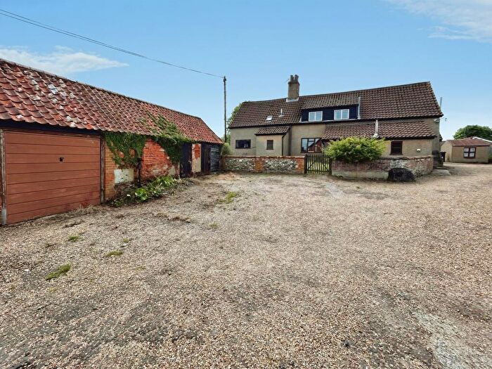 5 Bedroom Detached House For Sale In Cook Road, Holme Hale, IP25