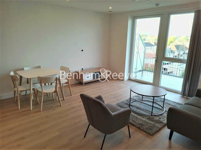 2 Bedroom Flat To Rent In Beresford Avenue, Wembley, HA0