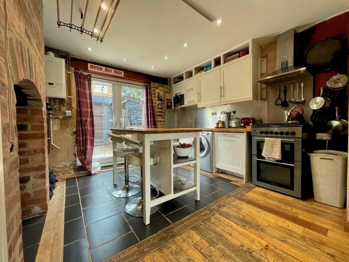 2 Bedroom Terraced House For Sale In Bakewell Road, Matlock, Derbyshire, DE4