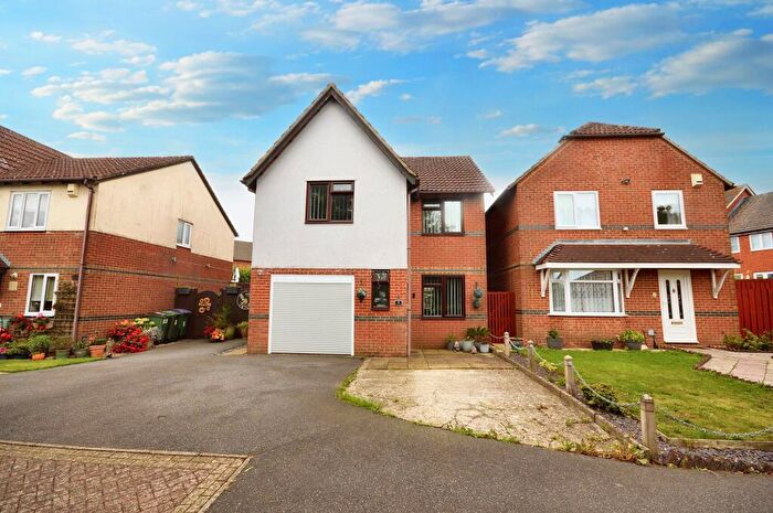 3 Bedroom Detached House For Sale In Haskard Close, Hawkinge, CT18