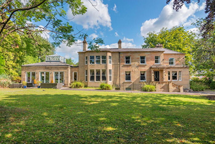 8 Bedroom Country House For Sale In Birkby Lodge Road, Huddersfield, HD2