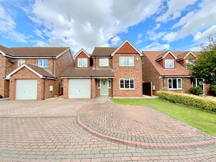 4 Bedroom Detached House For Sale In Permain Close, Scartho, Grimsby, DN33