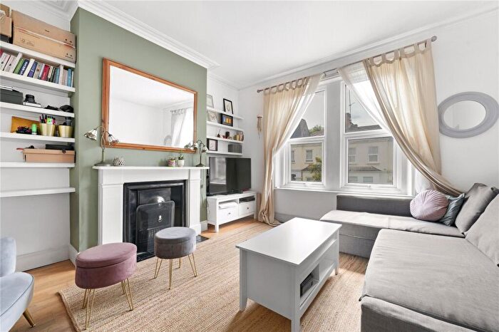 2 Bedroom Apartment For Sale In Langdon Park Road, N6