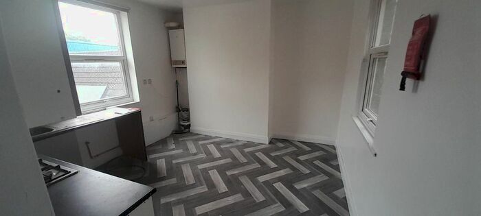 2 Bedroom Flat To Rent In Sutton High Road, Sutton, SM1