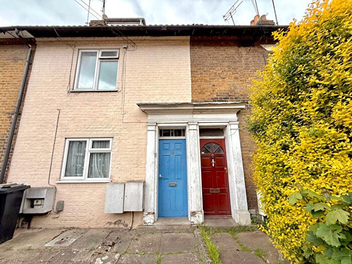 2 Bedroom Flat To Rent In Marsham Street, Maidstone, ME14